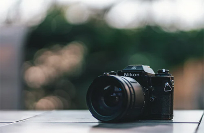 廣告片外景拍攝存在哪些用光方面的原則？